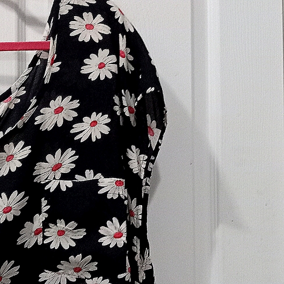 CATO DAISEY TOP - Picture 4 of 4